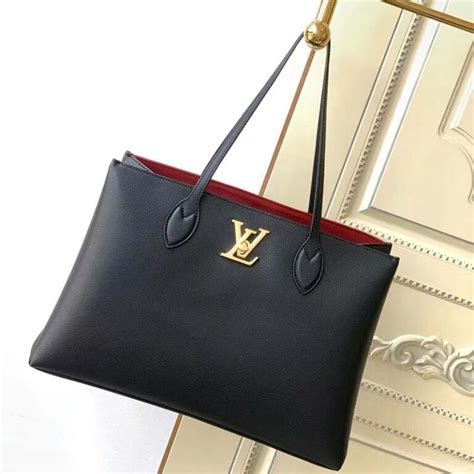 louis vuitton lockme shopper.